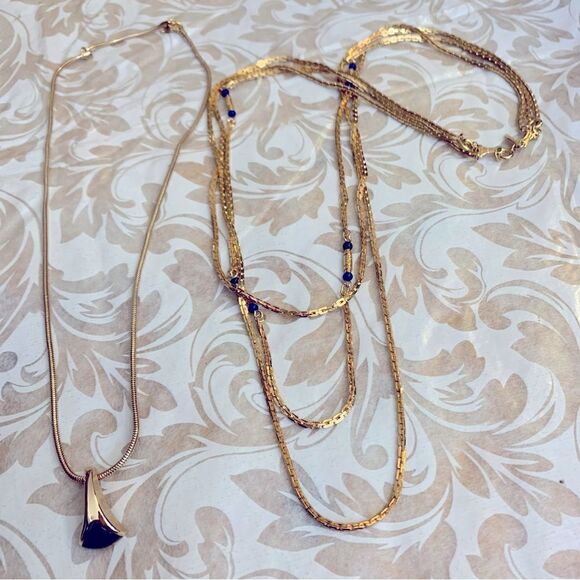 Sarah Coventry Necklaces Set of 2 Gold Tone 26” & 18” Vintage Gorgeous - Picture 1 of 5